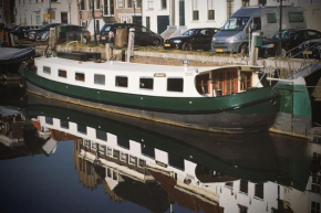 Houseboat 'Boat Boutique'